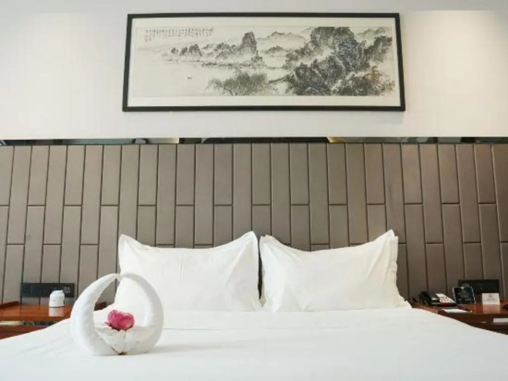Jiyuan Oriental Jianguo Hotel