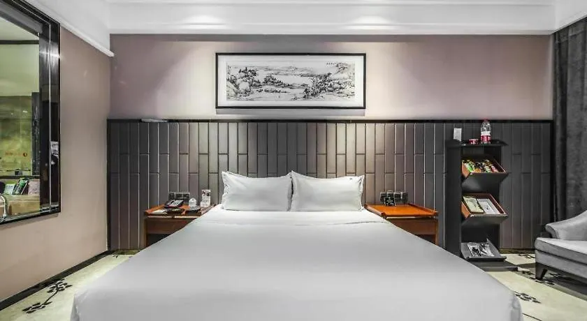 Jiyuan Oriental Jianguo Hotel